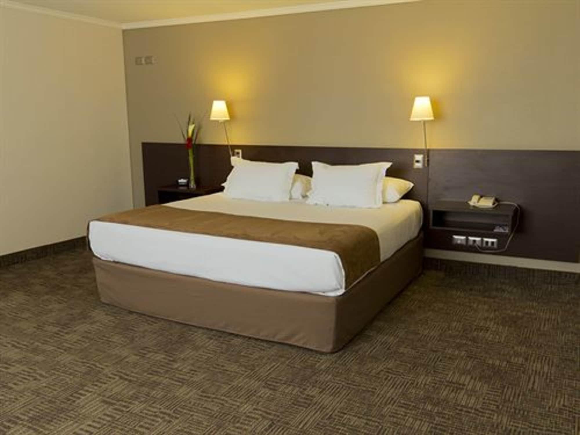 Hotel Director Vitacura Сантьяго Екстер'єр фото